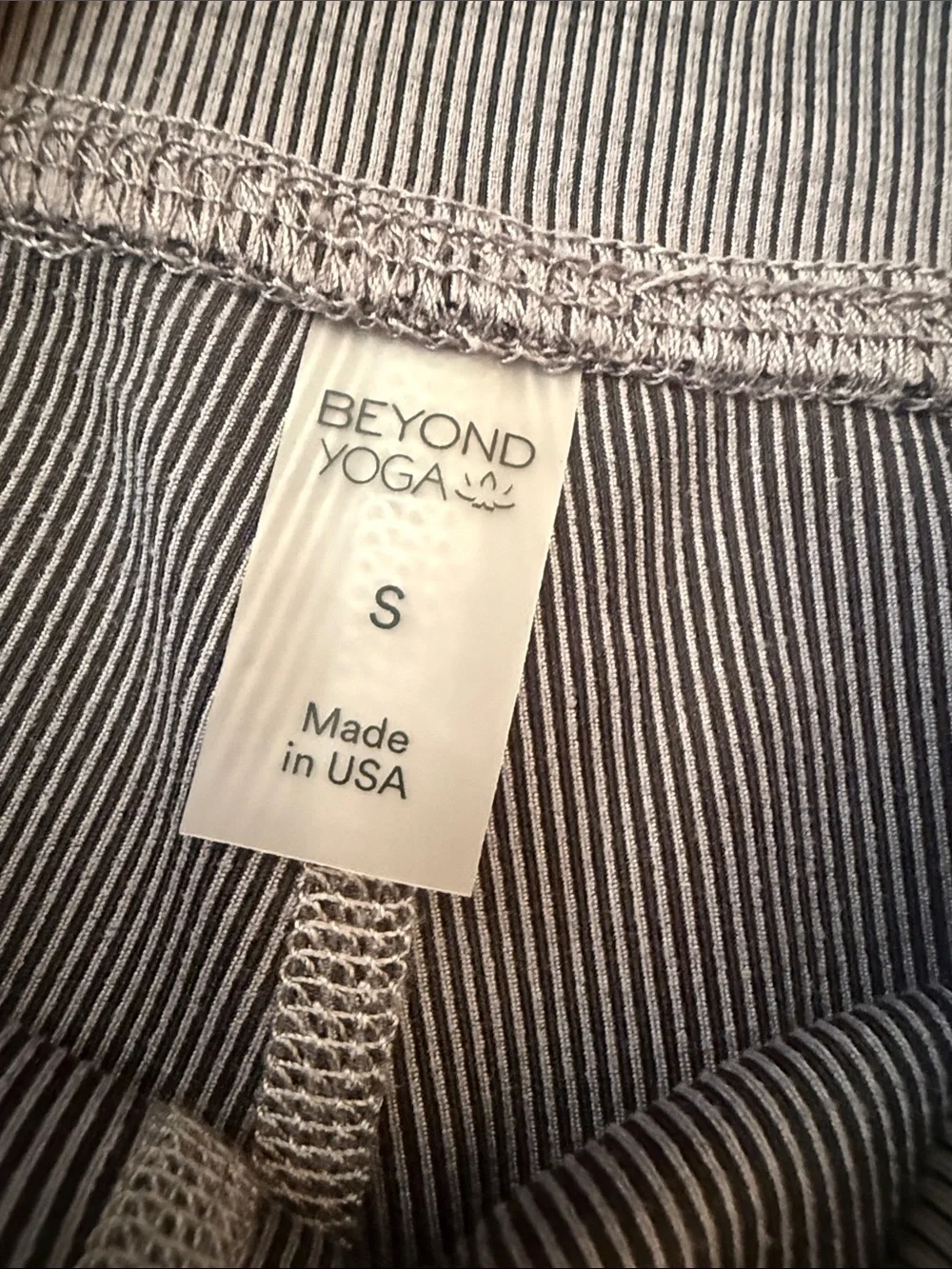 Beyond Yoga Ribbed Bike Shorts Grey Small S EUC